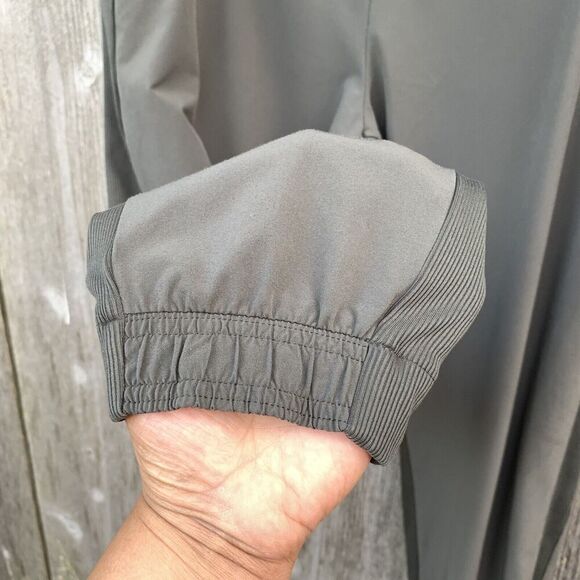 ATHLETA Brooklyn Jogger Sz 16 Green Lightweight Pockets Pull on Loungewear - Picture 11 of 13